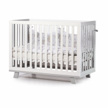 ЛІЖЕЧКО ВЕРЕС Манхеттен (КОЛІР:  БІЛО-СІРИЙ)
Матеріал: бук, вільха.
Розміри (спального місця, см): 120*60.
Габаритні розміри (Д*Ш*В, см): 125*65,2*93,1 (±0,3), (з маятником висота 94,3 см).