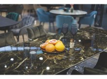 Стол Nicolas Vulcan oval HT92028 160 керамика коричневый
Размер: 160(240) х 90 х 76
Цвет: черный с рисунком, имитирующим мрамор.