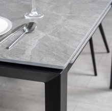 ЛАРС стіл керамічний білий колір матовий
розмір 1200/1700*800*750                              