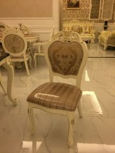 Стілець DM-8042
Матеріал:
дерево
Колір:
колір Т (корпус - білий з позолоттю)