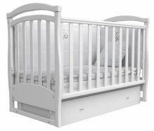 Соня ЛД 6 маятник Ліжечко Верес і ящиком
Колір: білий
Матеріал:  дерево-бук
Внутрішній розмір: 120х60
Кольору в асортиментах