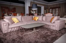 BELFORT Стіл журнальний
Ширина 140 см капучино
Висота 40 см
Глибина 70 см
матеріал стекло й метал
колір білий, мокко, капучинно й графить