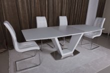 DETROIT Стіл обідній
стекло, МДФ
розміри 160-220х90х76 см
кольору мокко