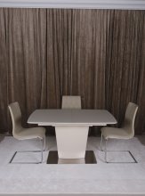 CHICAGO У Стіл обідній
матеріал стекло, МДФ
розміри 160-210х90х76 см
колір білий