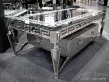 C375 Стіл журнальний з ящиками
розмір 130х70х43 см
матеріал метав і стекло чорне