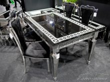 TH375 Стол обеденный
размер 150х90х76 см
материал метал и стекло черное